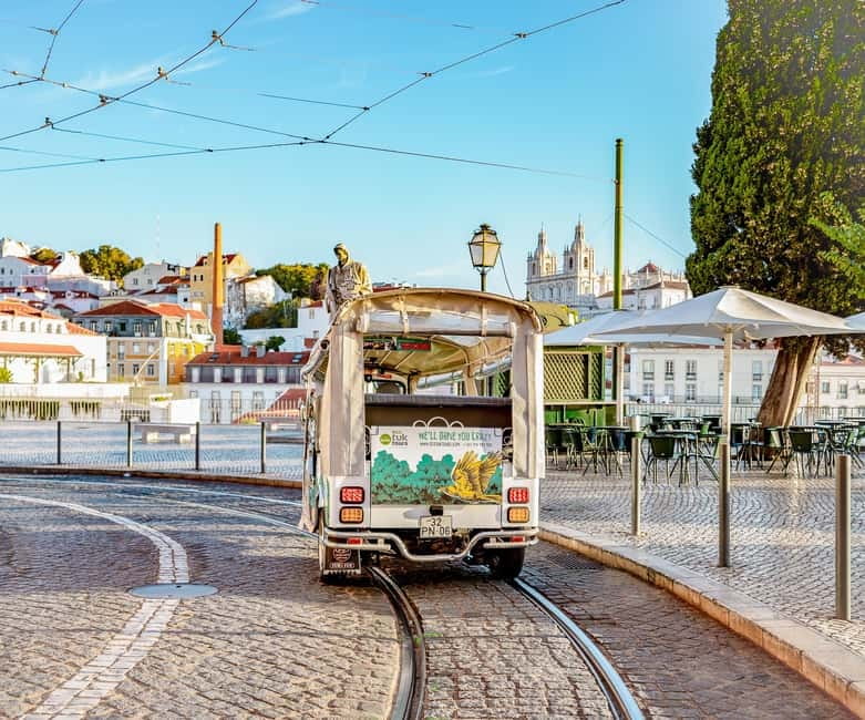 Private Tuk Tuk Tour Lisbon Old Town - Graça and two excellent city viewpoints