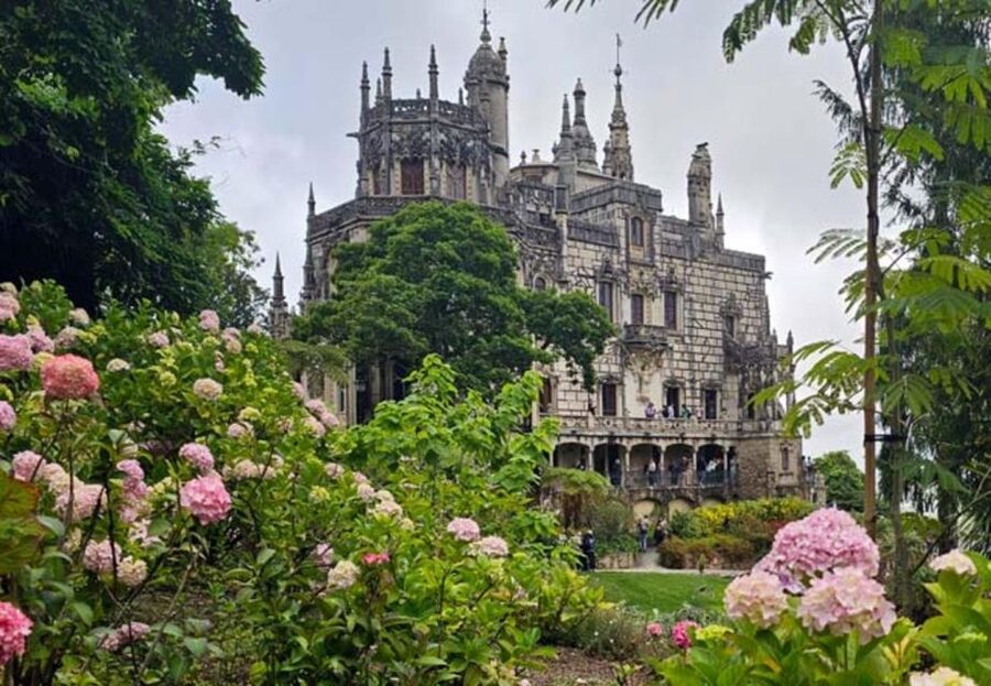 Quinta da Regaleira Skip-the-Ticket-Line Entry & Audioguide - Exploring the gardens without rushing