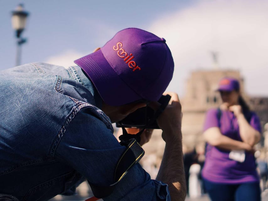 Romantic Photoshoot Experience for Couples in Lisbon - Walking through Alfama with a photographer