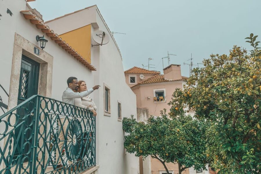 Romantic Photoshoot Experience for Couples in Lisbon - Choosing a time and preparing well