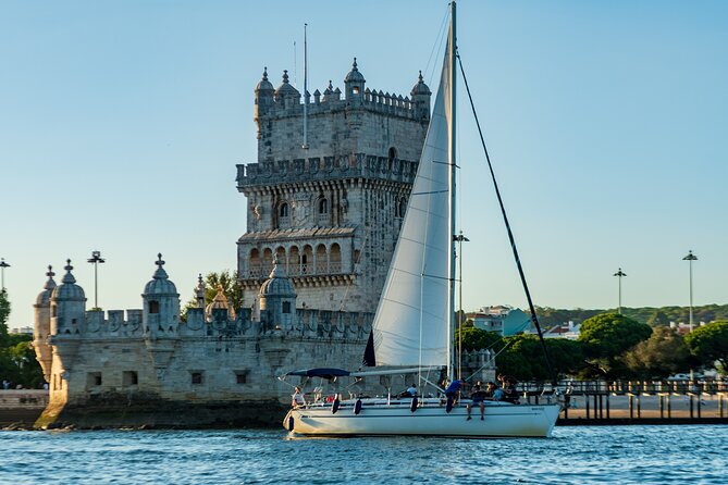 Romantic Private Sailboat in Lisbon for couples - Seeing Belém Tower from the river