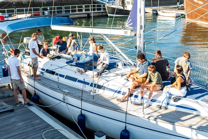 Romantic Private Sailboat in Lisbon for couples - Who will enjoy this Lisbon sailing experience?