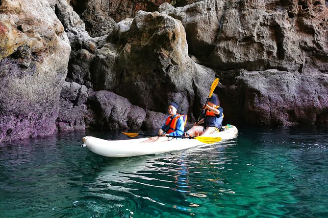 Sagres: Praia Da Ingrina Caves Guided Kayaking Tour - Practical planning for your Praia da Ingrina morning