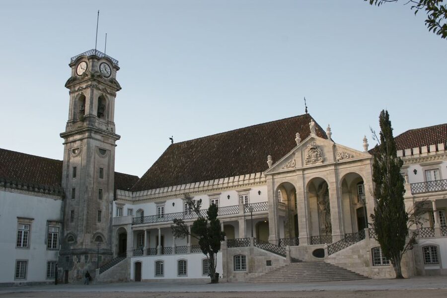 Sanctuary of Fátima and Coimbra City Tour - The two-hour ride to Fátima