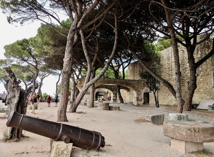 São Jorge Castle Skip-the-line Entry Ticket - The permanent exhibition and archaeological finds