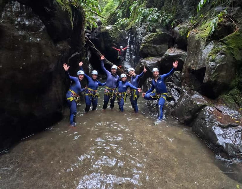 São Miguel: AdventurePark Canyoning Salto do Cabrito, Azores - Reaching Salto do Cabrito from the meeting point
