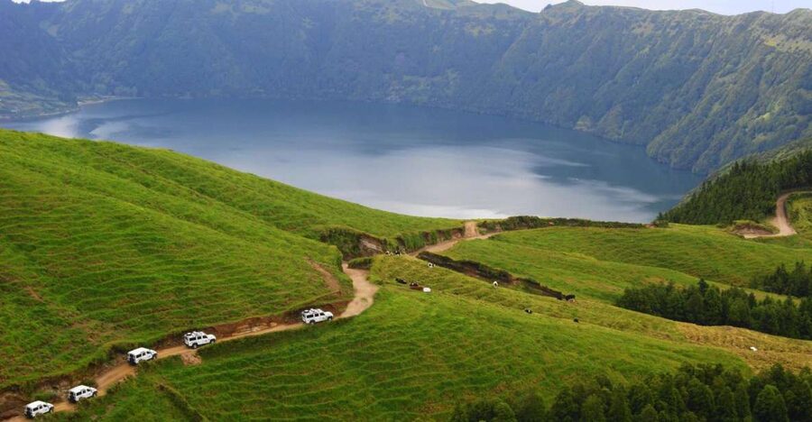 São Miguel, Azores: Sete Cidades Half-Day Jeep Tour - Key points to know before booking
