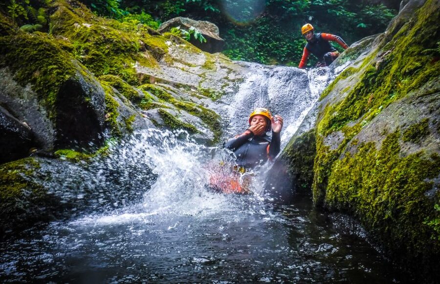 Sao Miguel: Caldeiroes Canyoning Experience - The return walk and total timing