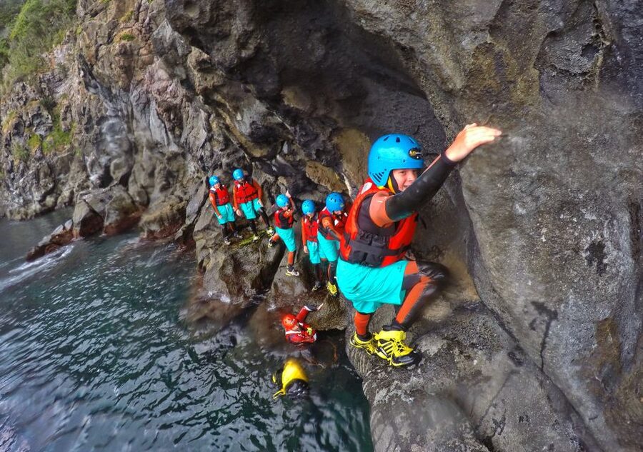 São Miguel: Coasteering Experience in Caloura - Why Caloura is a smart place for coasteering