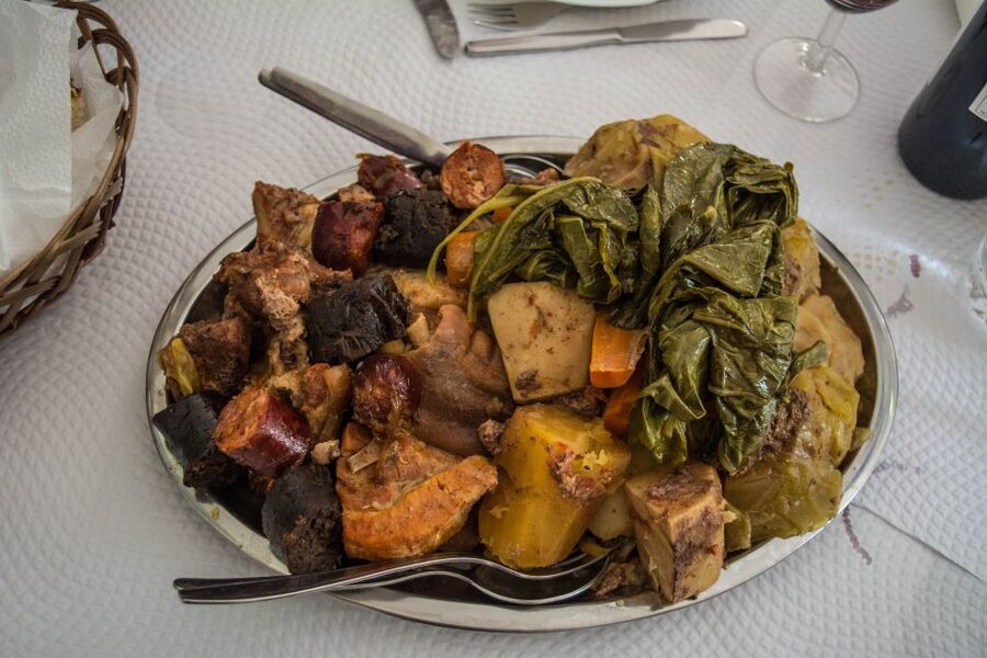 São Miguel East: Full-Day Van Tour with Lunch - Timing, pace, and who should book