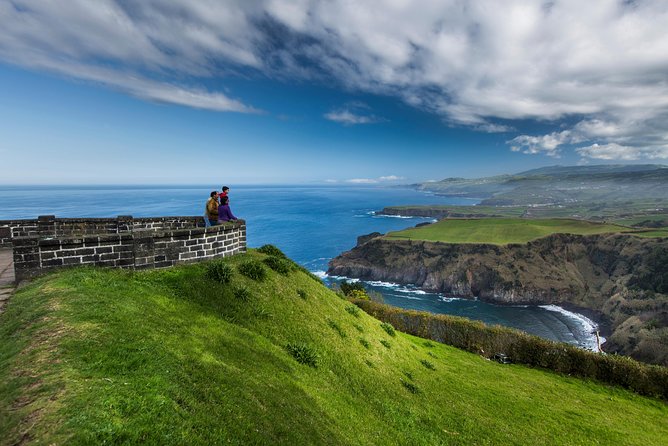 São Miguel East Van Tour with Lunch: Furnas & Nordeste - Nossa Senhora da Paz and the first Atlantic view