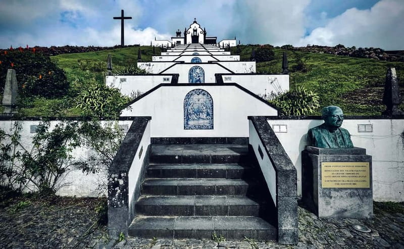São Miguel: Furnas Volcano & Tea Plantation Tour & Lunch - Furnas Lake and the underground cooking lesson