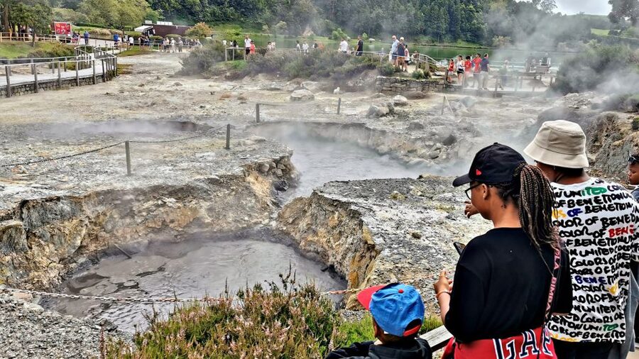 São Miguel Island: 2-Day Guided Island Tour with Meal Add-on - Weather, timing, and what to pack