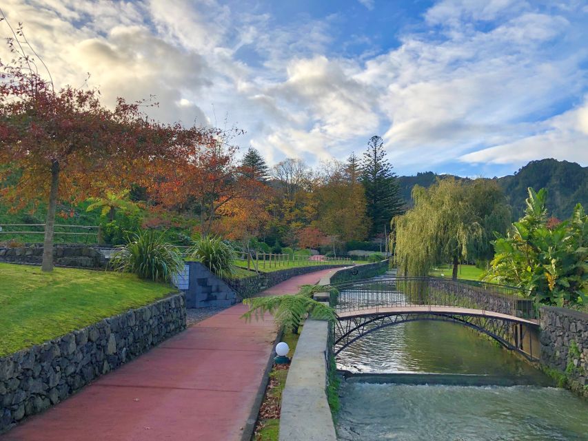 São Miguel Island: Full Day All-in-One Tour - Furnas Lake and the underground cooking tradition