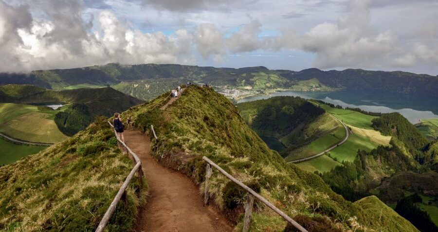 São Miguel Island: Full-Day Sete Cidades Tour - Mosteiros: lunch, village life, and offshore islets