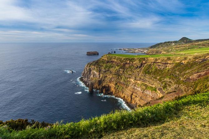 São Miguel West Full Day Tour with Setes Cidades Including Lunch - The guides make the long day feel personal