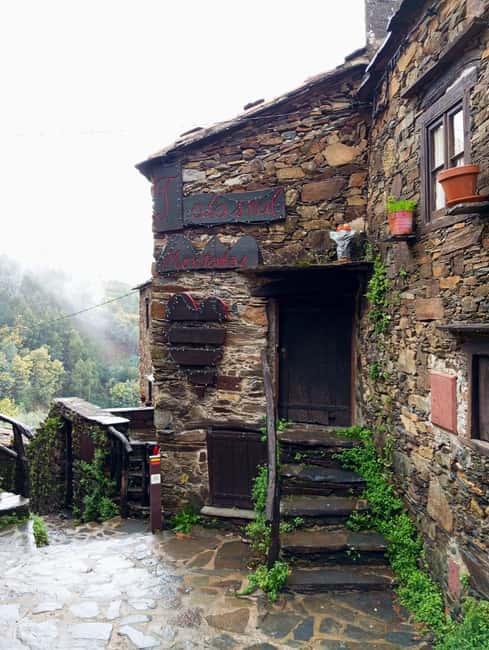 Schist Villages and medieval castles tour - Why the Private Format Matters