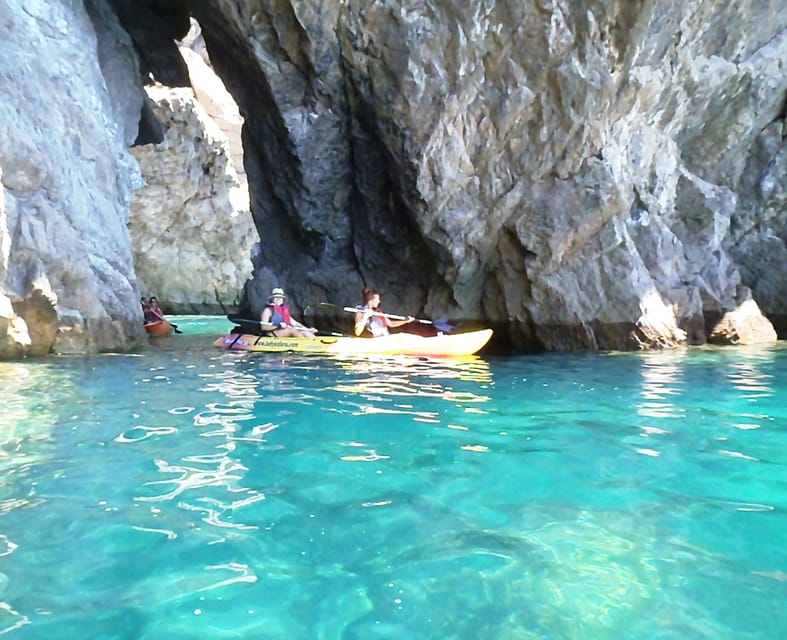 Sesimbra: Ribeiro Cavalo Beach, Caves, & Arrábida Kayak Tour - Useful tips for a smoother outing