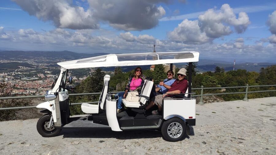 Sightseeing Tours by Electric Tuk-Tuk in Guimarães - What the local guide adds