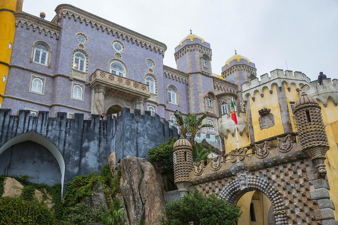 Sintra and Cascais Small-Group Day Trip from Lisbon - Cascais, the relaxed final stop