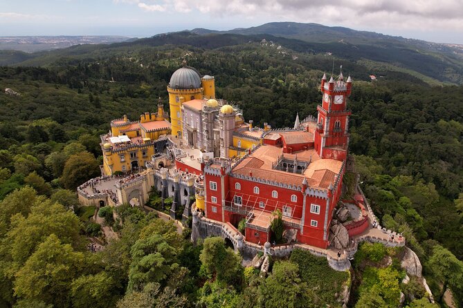Sintra-Cascais-Pena Palace 8-People Small Group Tour from Lisbon - Why this day trip works from Lisbon
