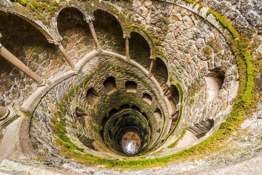 Sintra: Castle of the Moors & Quinta Entry with Audio Guides - Reaching the Moorish Castle from Lisbon