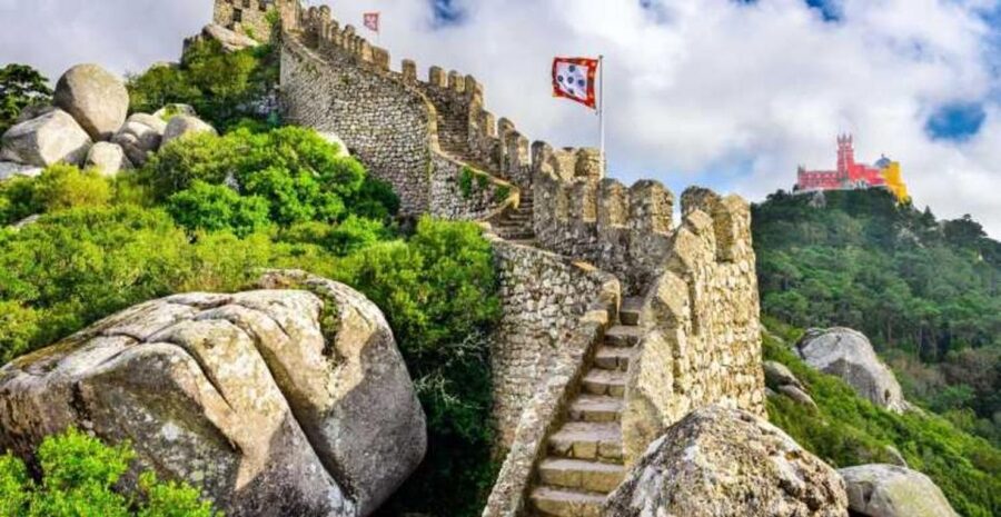 Sintra: Castle of the Moors Skip-the-Line Ticket+Audio Guide - Entering through the Moorish Castle gates