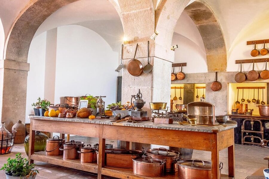 Sintra: Full-Day Deluxe Tour with Pena Palace ticket - Sintra Village, sweets, and the lunch decision