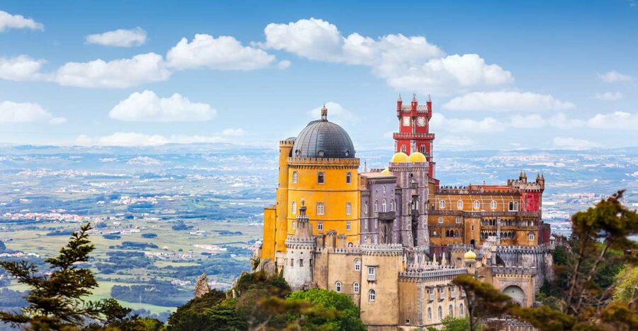 Sintra: Pena Palace and Park Entrance Ticket - The 30-minute approach through Pena Park