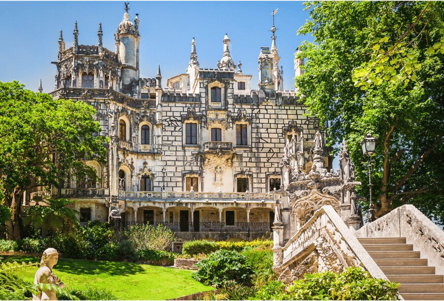 Sintra: Pena Palace, Quinta da Regaleira, Cabo da Roca and Cascais - Sintra’s center and a proper pastry break