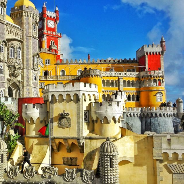Sintra: Truly Private Tour to Pena Palace & Regaleira - Why the guide changes the day