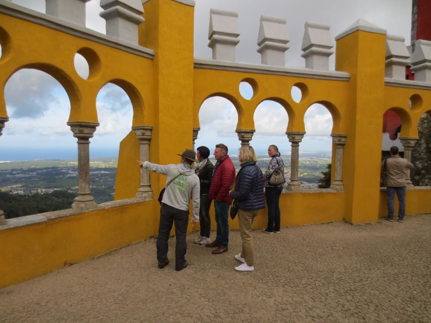 Sintra: Walking Tour with Palace, Castle, and Old Town Visit - Quinta da Regaleira and the way back down