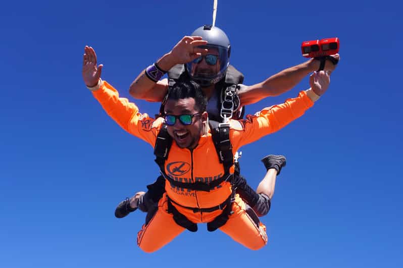 Skydive Algarve: Tandem Skydiving 10.000ft (up to 15.000ft) - Harnesses, jumpsuits, and the camera option