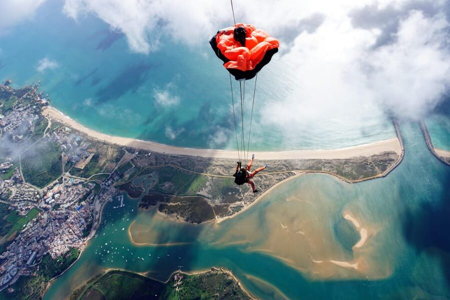 Skydive Algarve: Tandem Skydiving 10.000ft (up to 15.000ft) - Five to seven minutes under the parachute