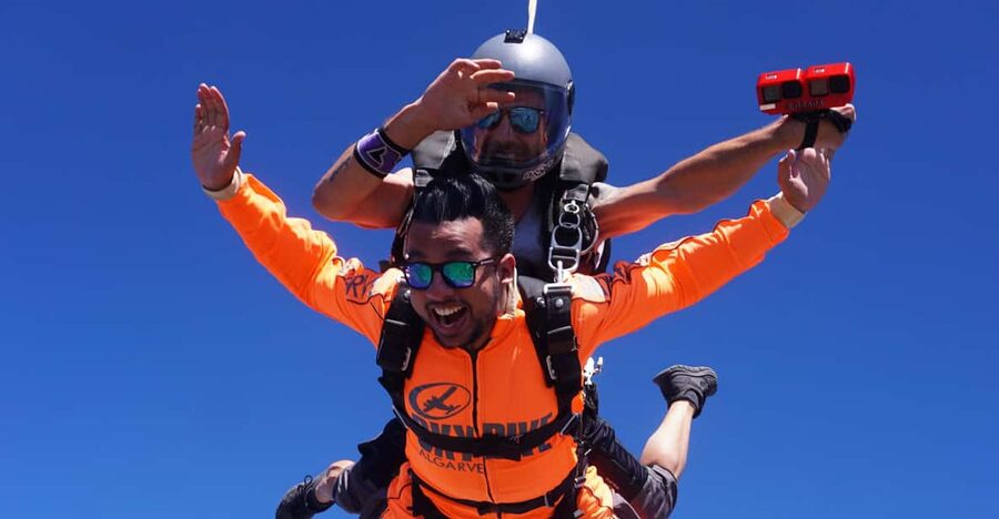 Skydive Algarve: Tandem Skydiving 10.000ft (up to 15.000ft) - Who will enjoy this most?