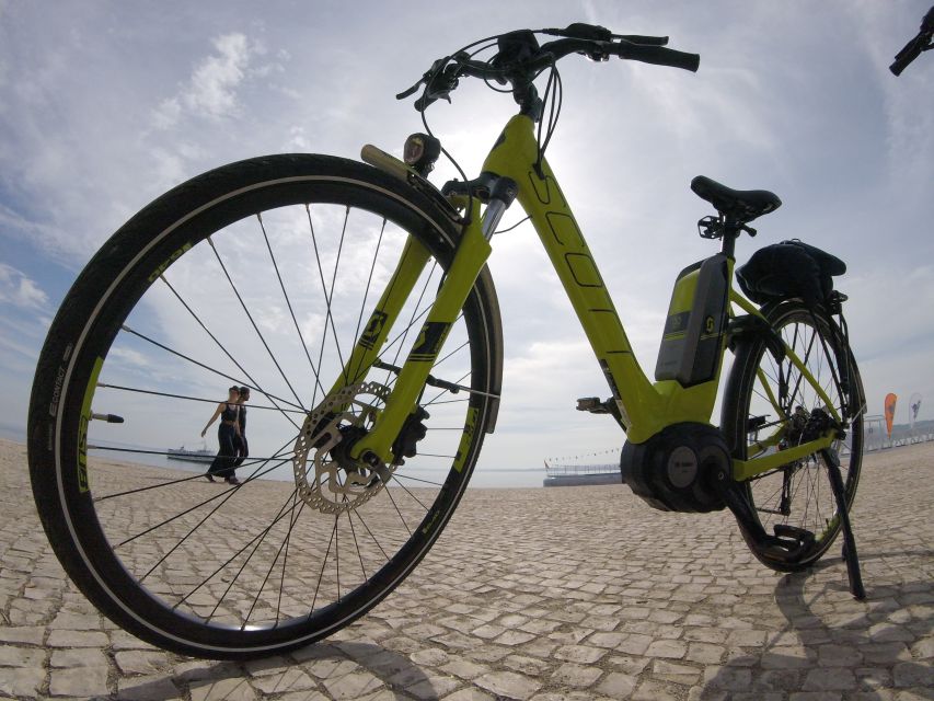 South Lisbon: 3-Hour Christ the King Electric Bike Tour - Praça da Figueira and the old commercial center