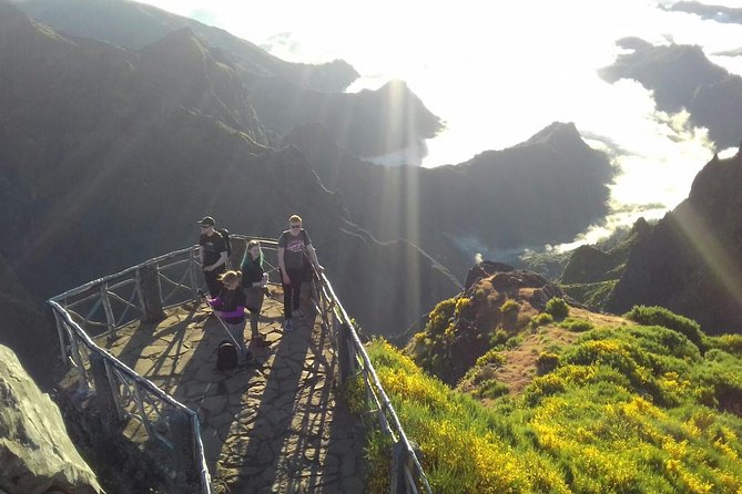 Sunrise Guided Hike PR1 Pico do Areeiro Pico Ruivo small group - Starting high at Pico do Areeiro