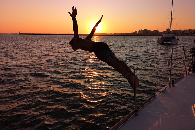 Sunset Tour on a Luxury Sailing Yacht from Vilamoura - Sailing conditions and seasickness