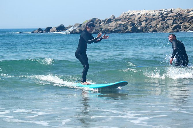 Surf Lesson for Beginners - Private Groups - Friendly Coaching for First Stand-Ups