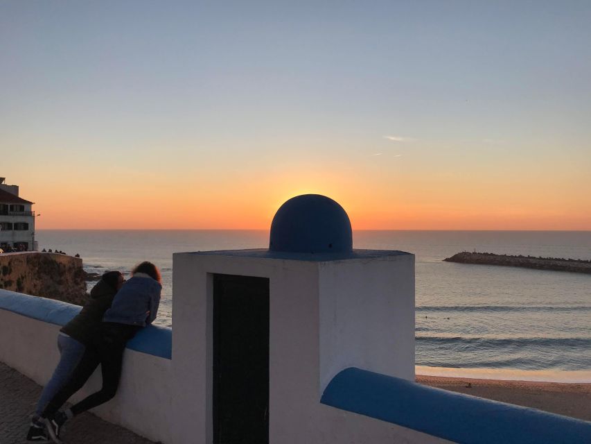 Surfing lessons at Ericeira World Surf Recognized - Key points about surfing with Sea Krew