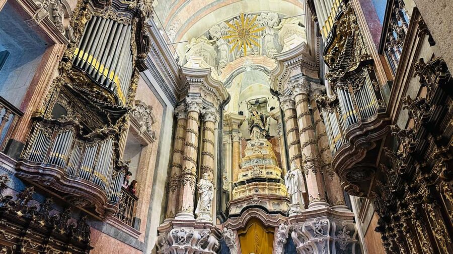 The Beautiful Story of Porto: Guided Tour with Entry Tickets - Porto Cathedral and its full complex
