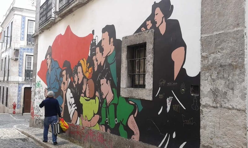 The Real Lisbon Street Art Private Guided Tour by Minivan - Accessibility, children, and comfort