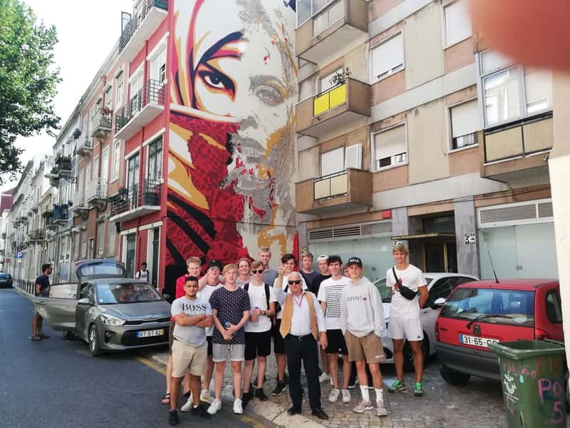 The Real Lisbon Street Art Private Guided Tour by Minivan - The minivan is the practical advantage