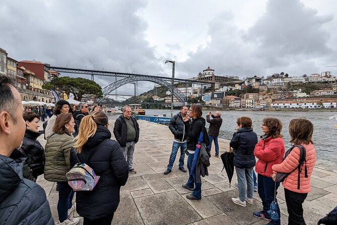 The Unvanquished Tour in Porto City Center - Rua das Flores and São Bento Station
