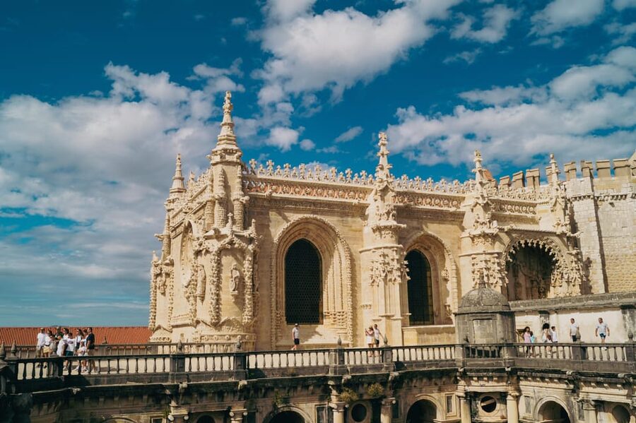 Tomar: Knight's Templar Castle and Convent of Christ Tour - Who will get the most from this tour