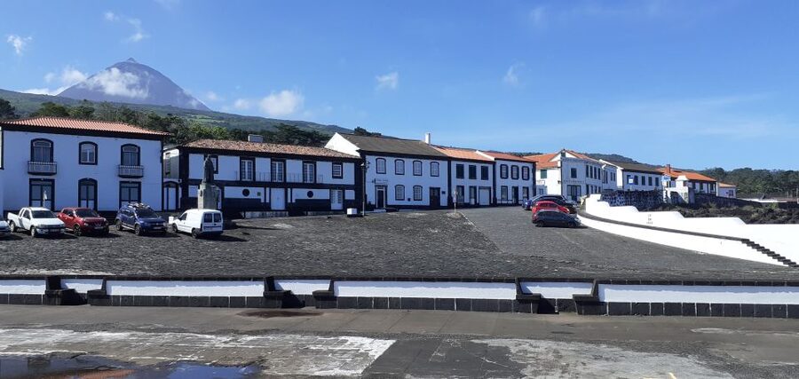 Tours on Pico Island - Cultural and Natural Landscape - Starting around Pico’s three villages