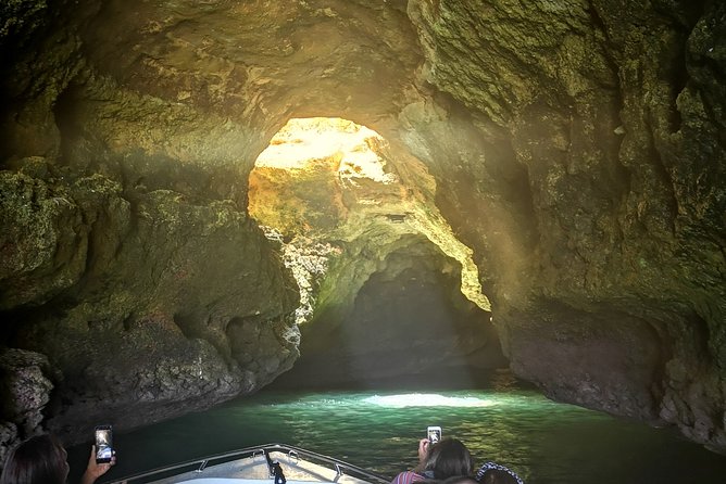 Traditional Tour - Benagil Cave - What to bring and how to arrive