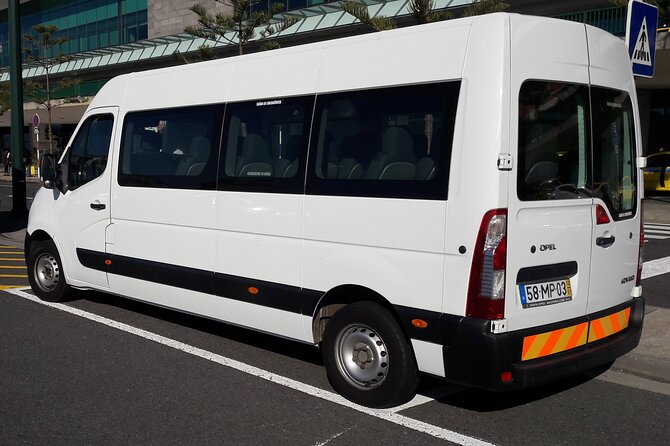 Transfer Privado e Confiável: Aeroporto → Funchal (ou vice-versa) - What the airport meeting feels like