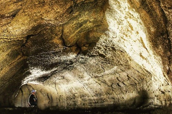 UNDERGROUNDTOUR (Full Day Private Tour) - Underground passages and the appeal of caving