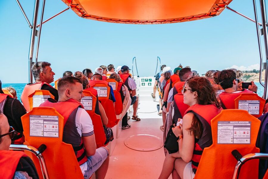 Vilamoura: Benagil Cave Boat Tour with Entry - Entering Benagil Cave by Custom Boat